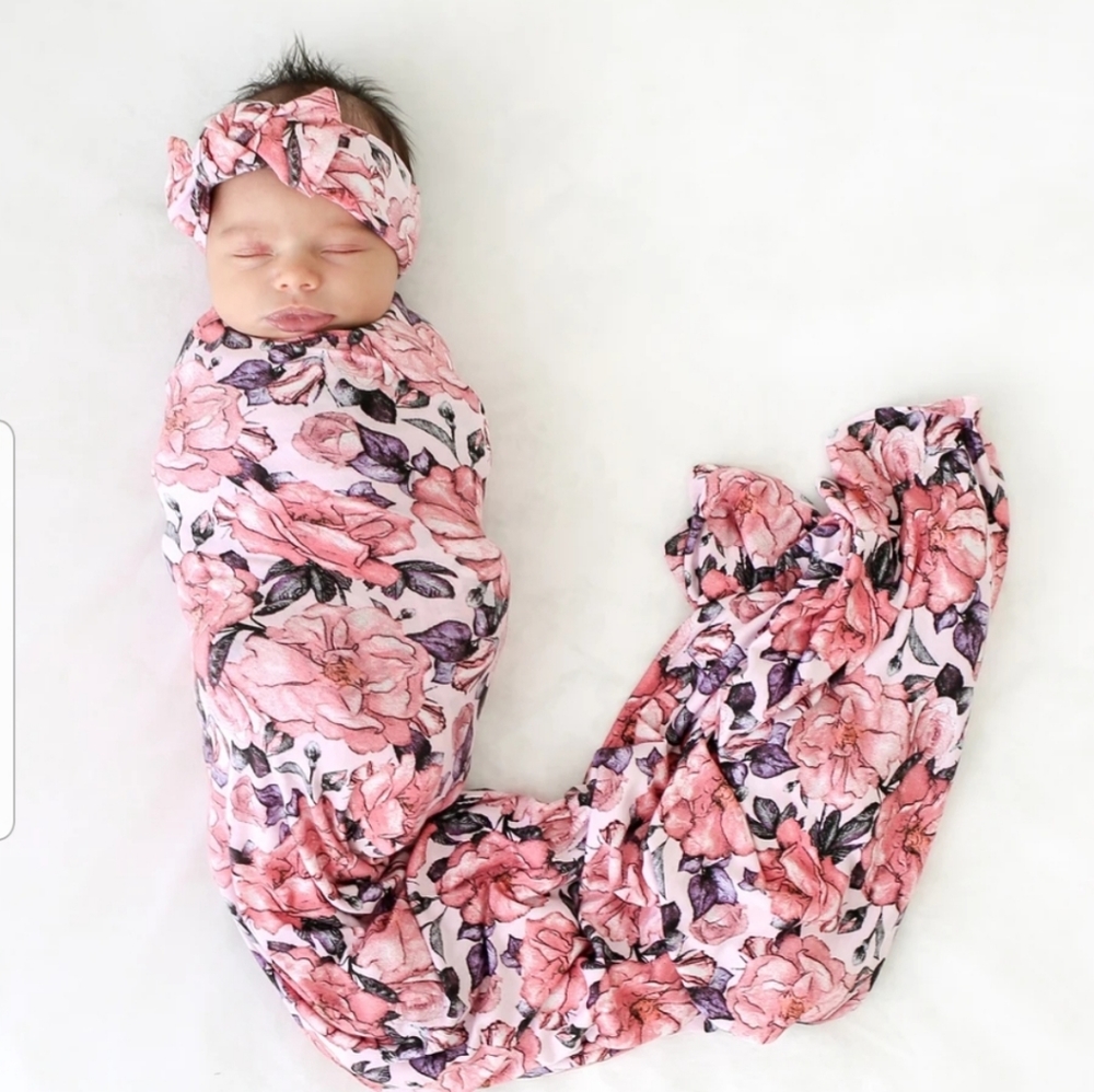 Posh peanut Vivi Floral Swaddle set